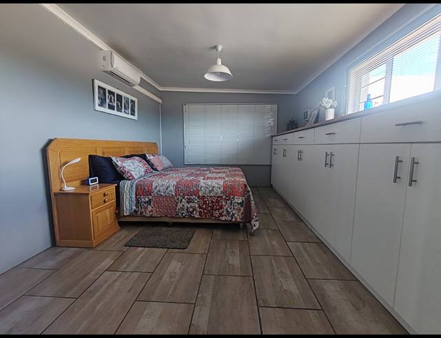 4 BEDROOM HOUSE FOR SALE IN LONG ACRES COUNTRY ESTATE